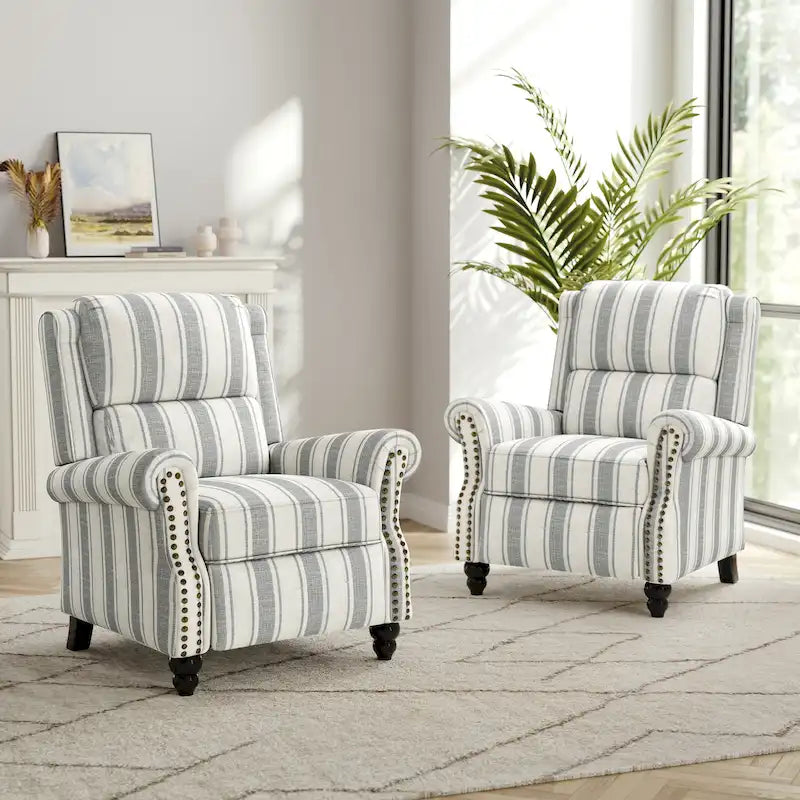 Fauteuil inclinable à dossier basculant, assise rembourrée et cloutée