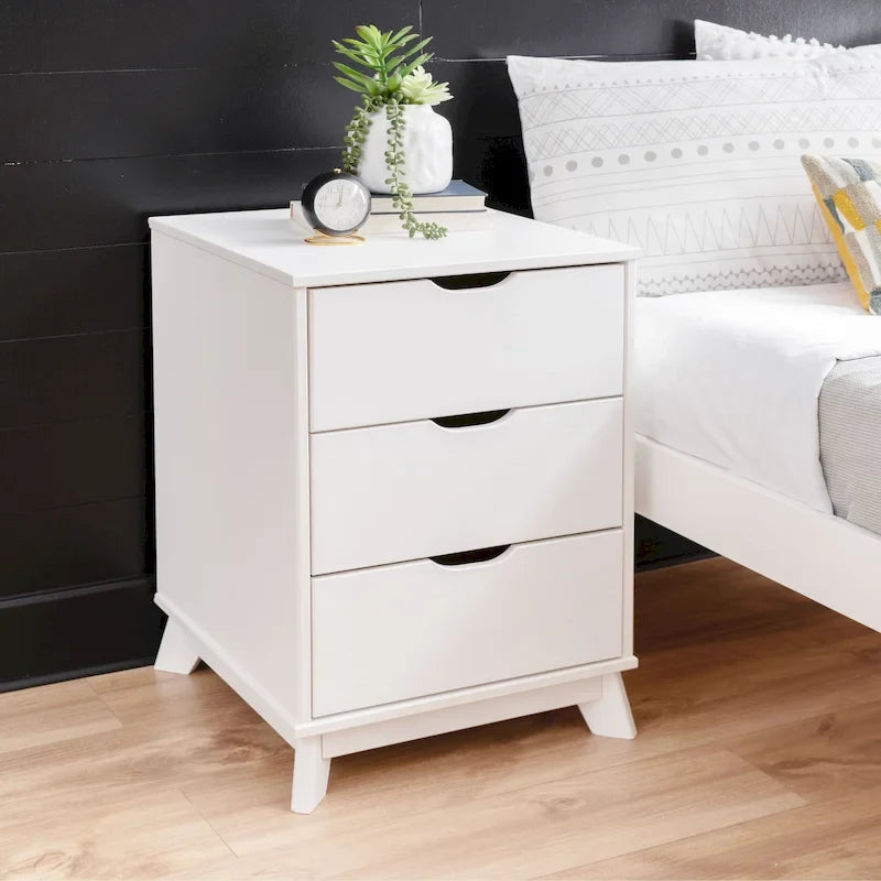 Chambre à coucher en pin avec commode à 6 tiroirs et table de chevet à 3 tiroirs